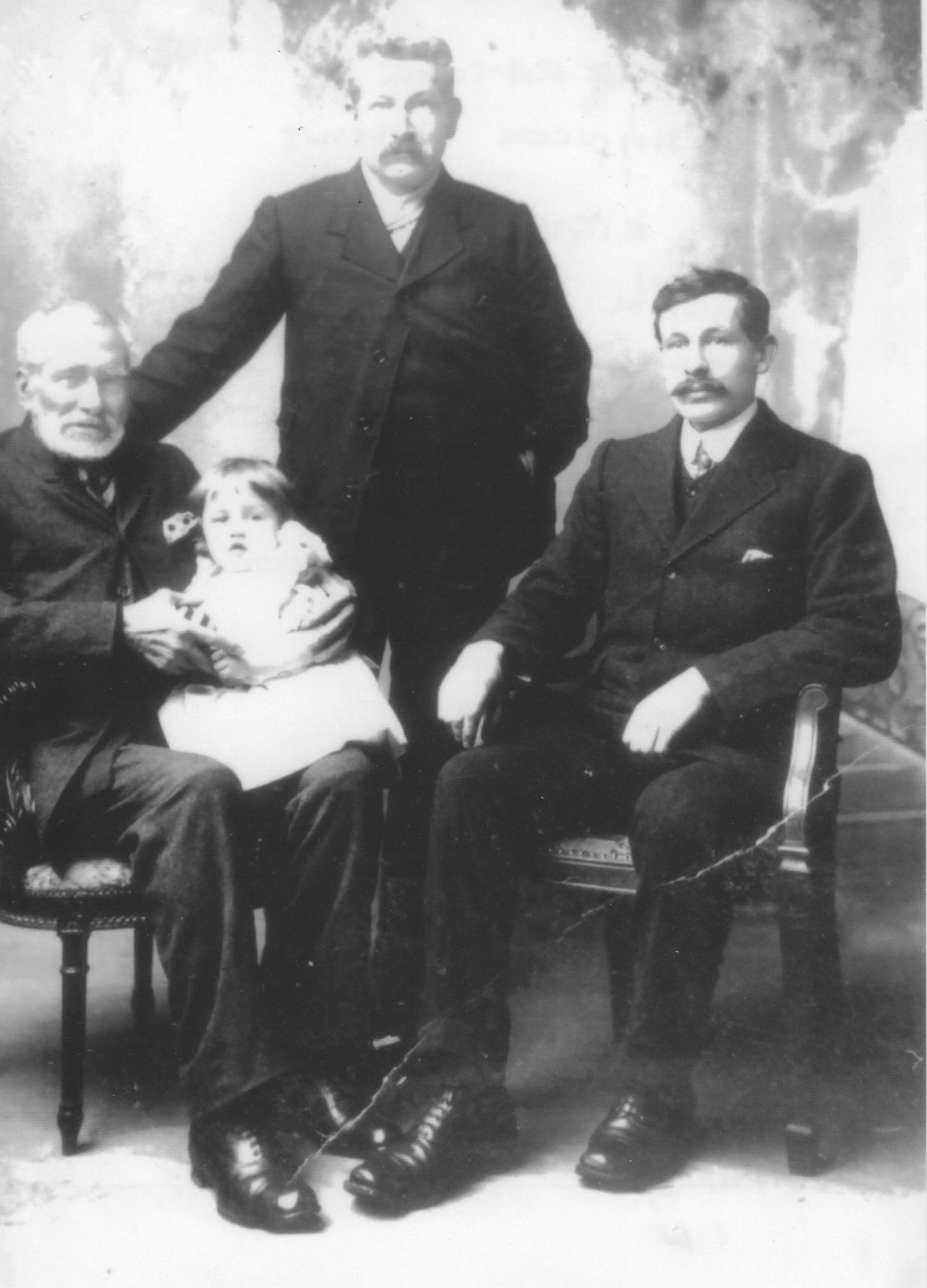 4generationsofHancox.crop