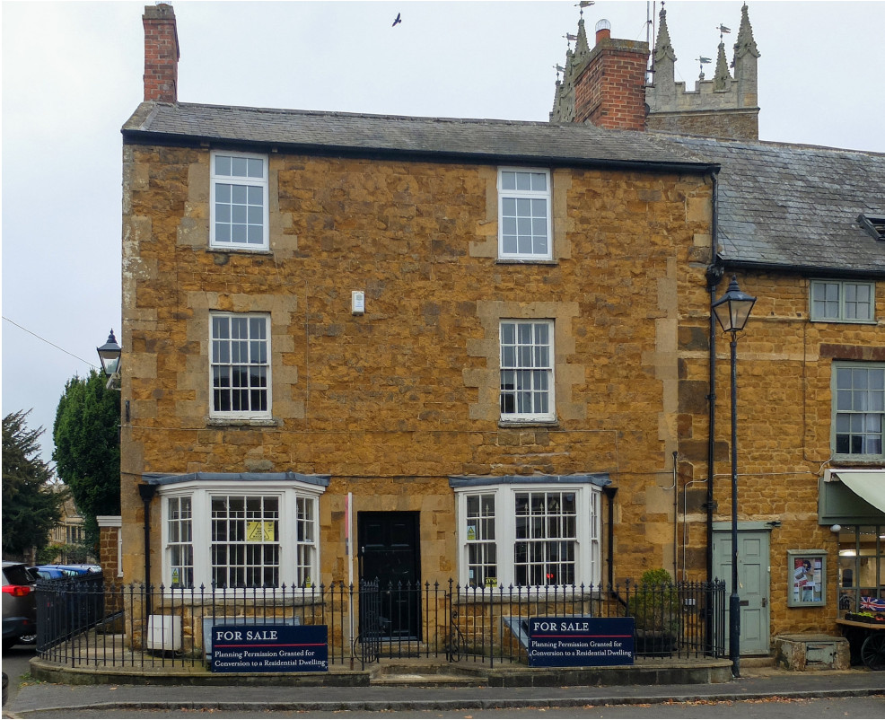 1.LaurelHouse