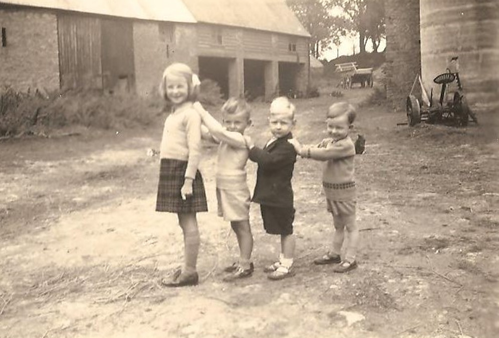 1943.4cousins.enl
