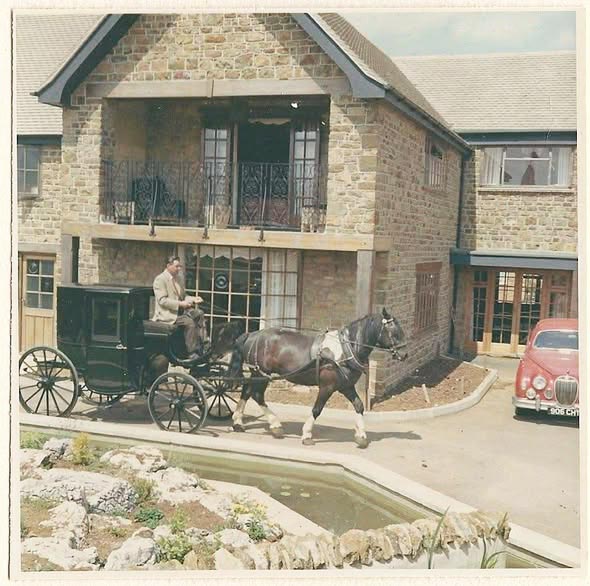 House,Horseandcarriage.mod